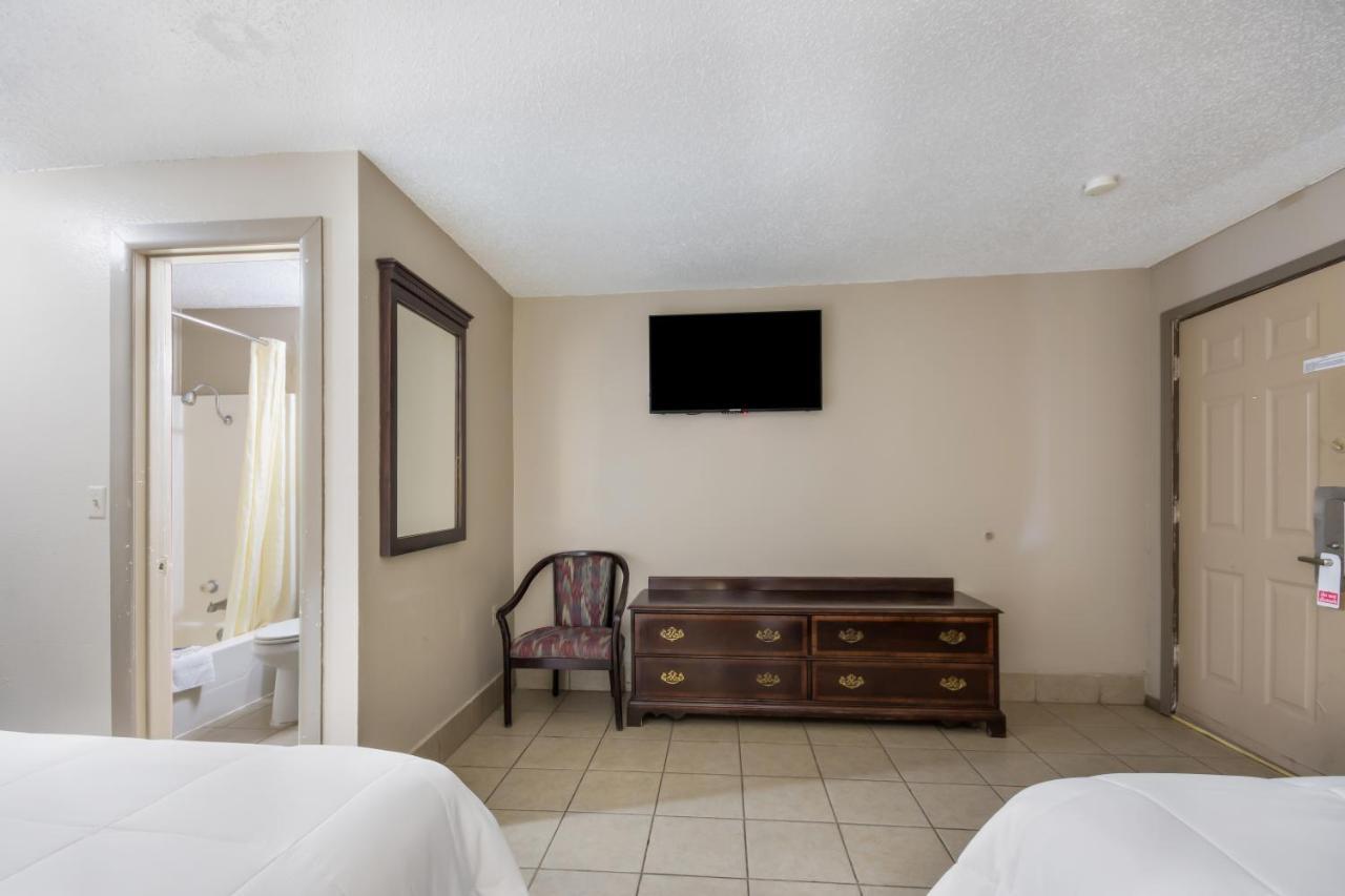 Americas Best Value Inn Woodward At 8Th St Exterior foto