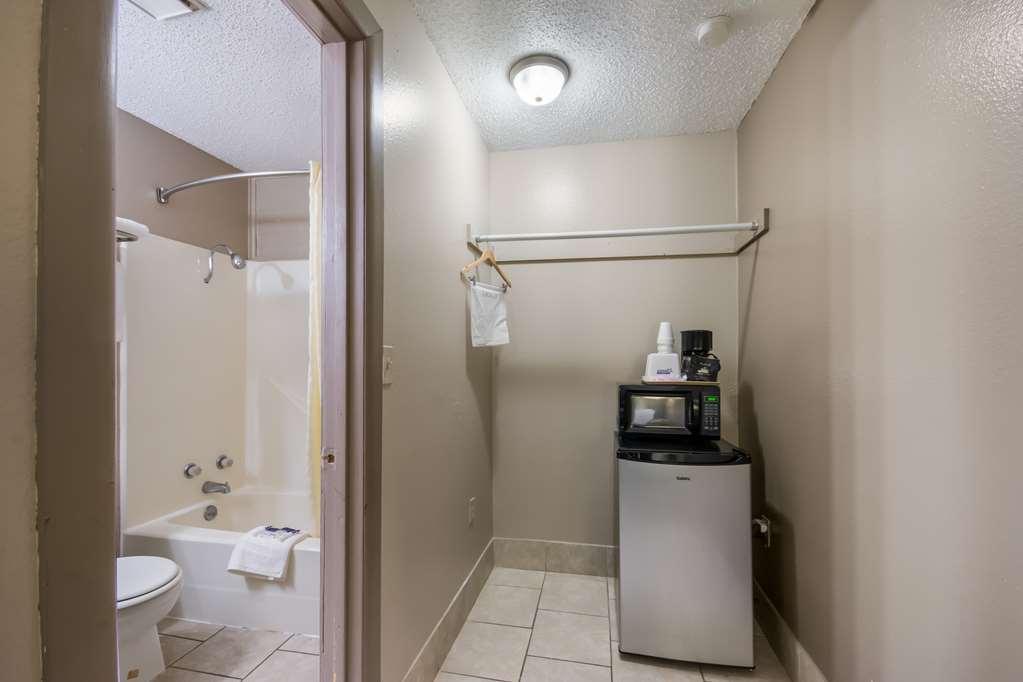 Americas Best Value Inn Woodward At 8Th St Zimmer foto