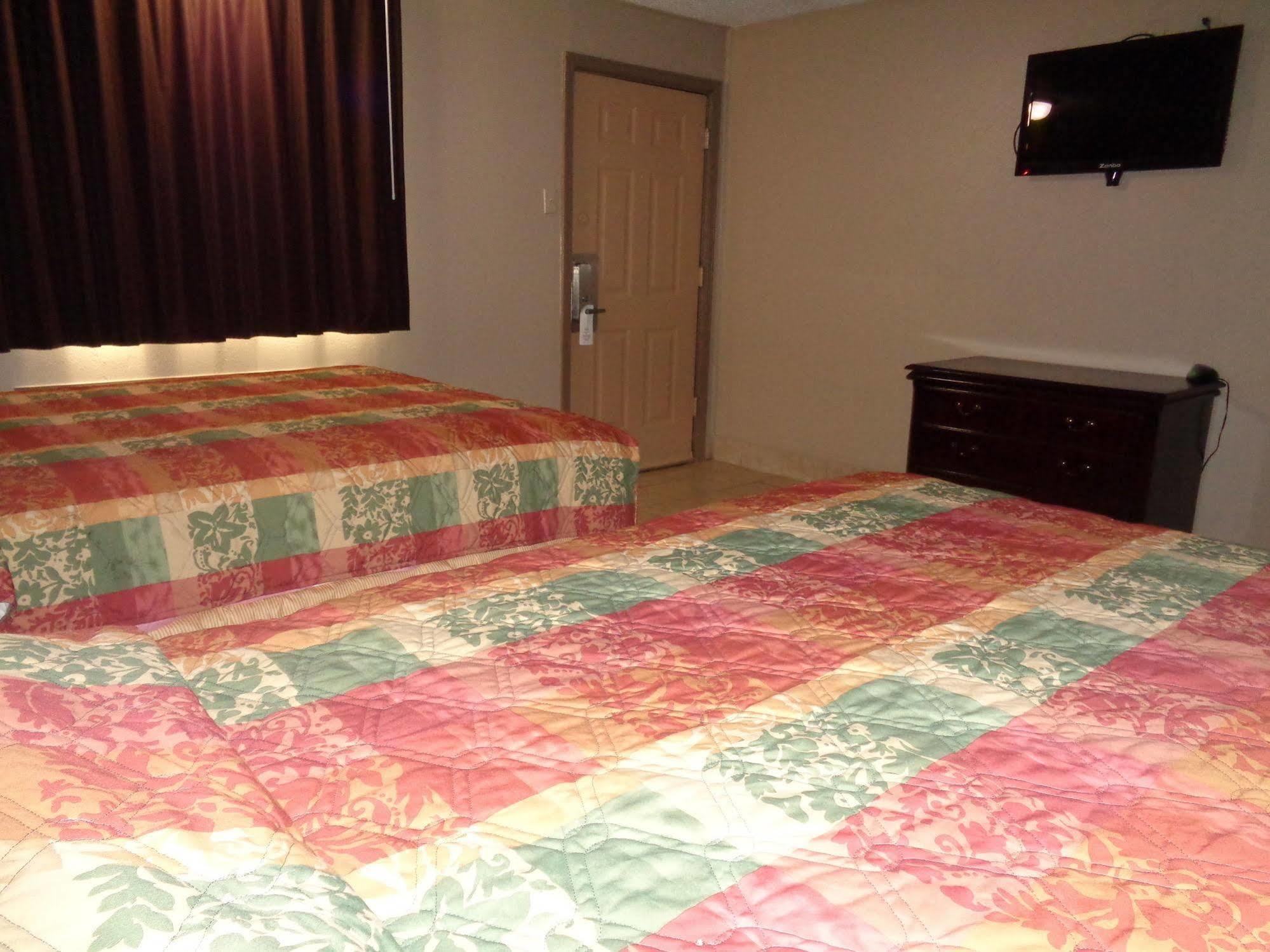 Americas Best Value Inn Woodward At 8Th St Exterior foto